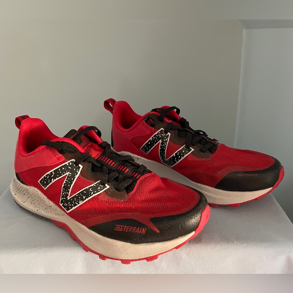 New Balance Mens Sz 9 Wide Dynasoft Nitrel Trail Running Red Black Shoes

9 Wide